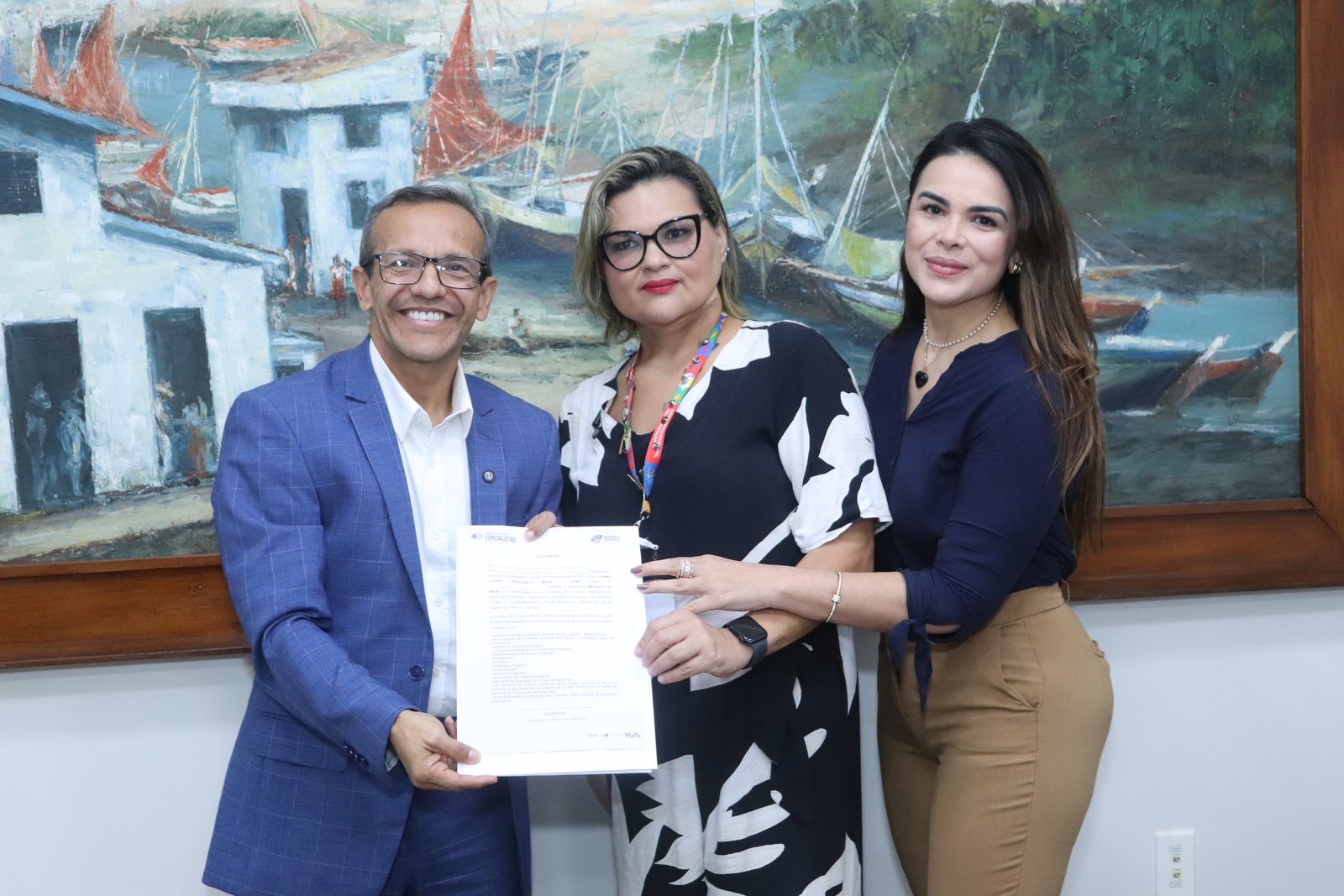 Prefeitura de Macapá recebe Unidade Odontológica Móvel UOM - Prefeitura Municipal de Macapá